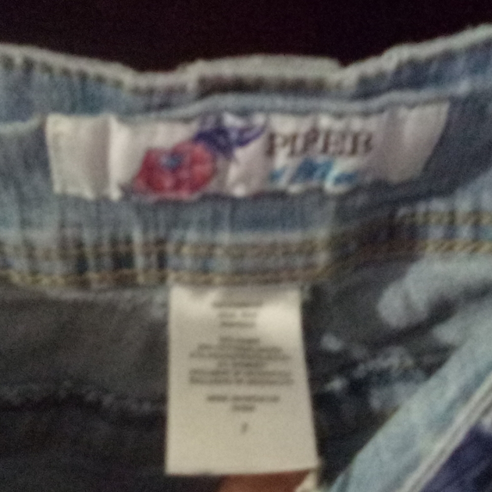 Capris - Picture 3 of 4